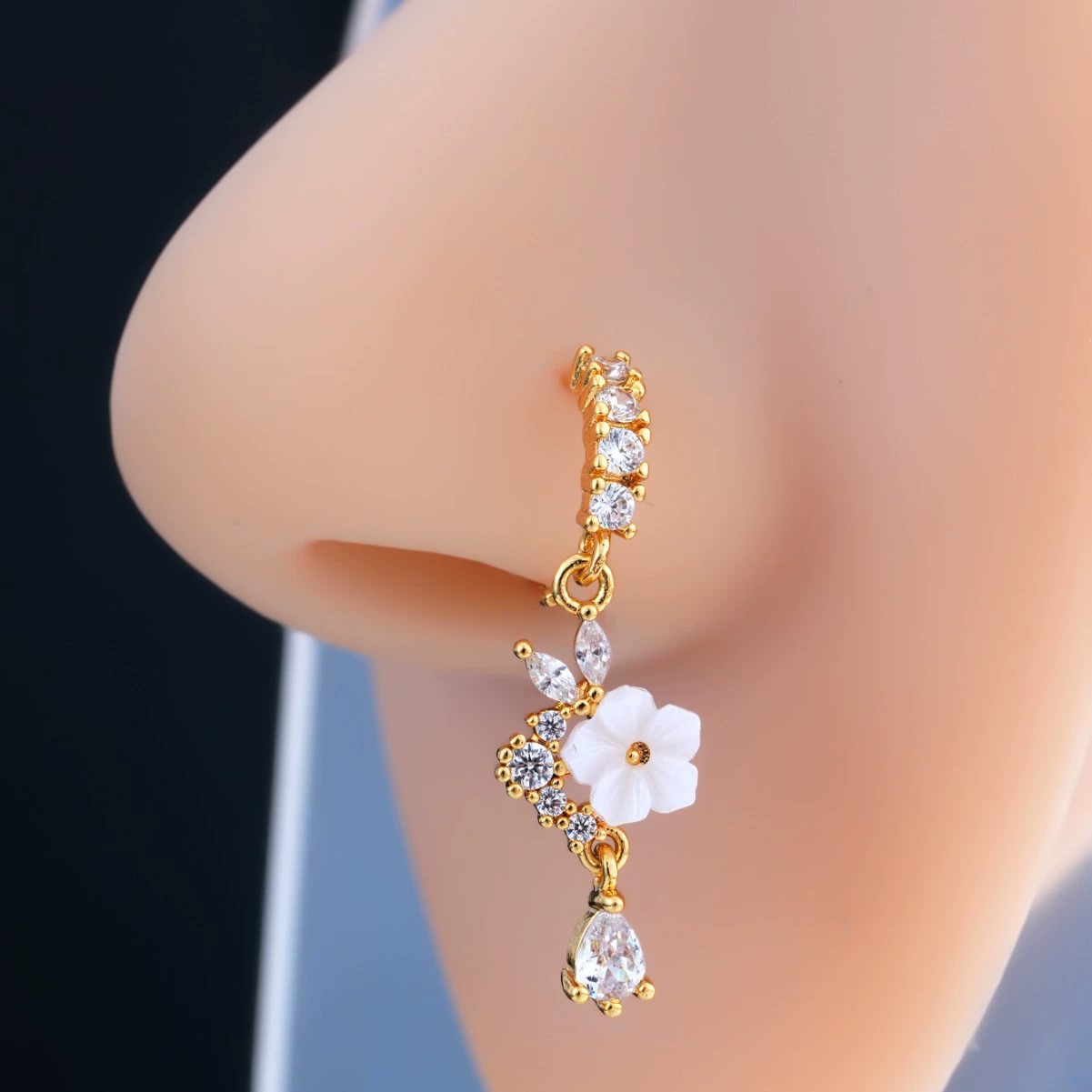 Body Jewelry Surgical Steel - Золотое кольцо для носа с подвеской